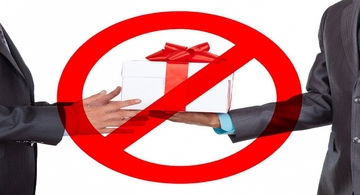 О необходимости соблюдения запрета дарить и получать подарки